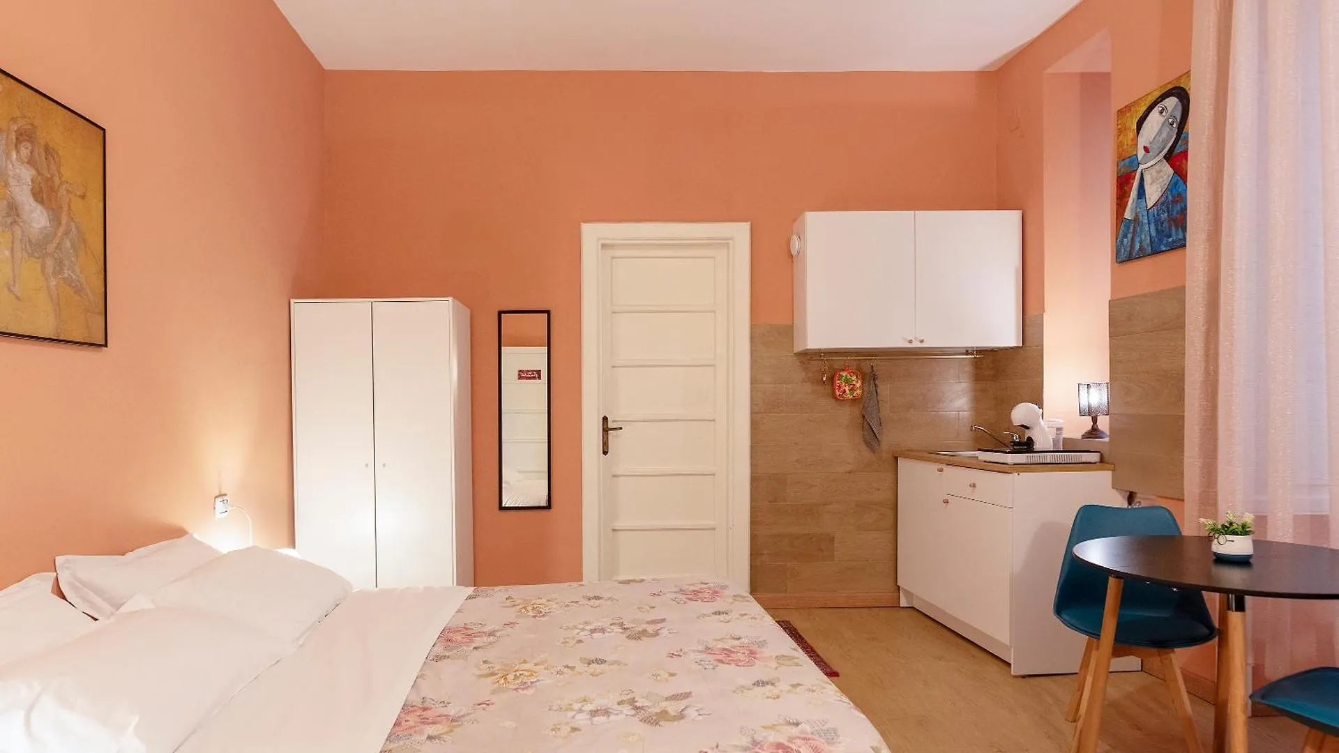 Residence Spaccanapoli - Locazione Turistica 0*, Naples Italy