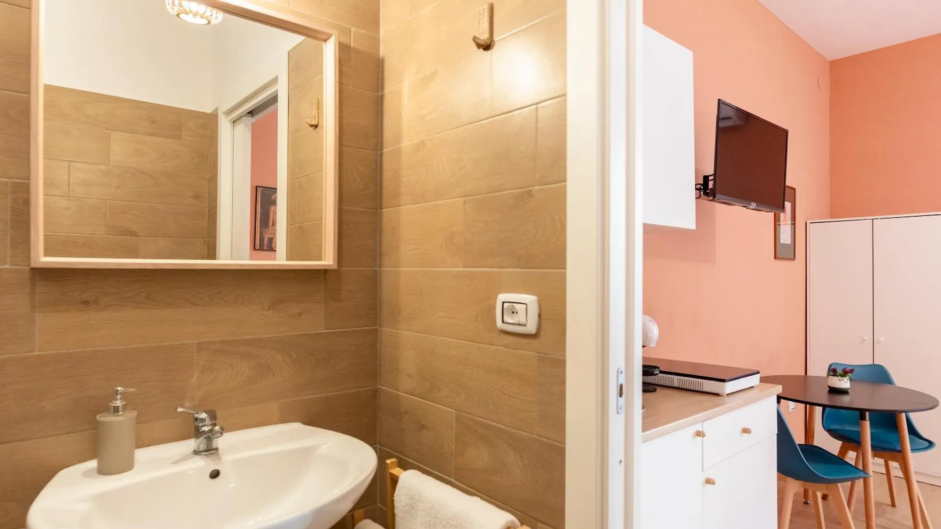Residence Spaccanapoli - Locazione Turistica Homestay Naples